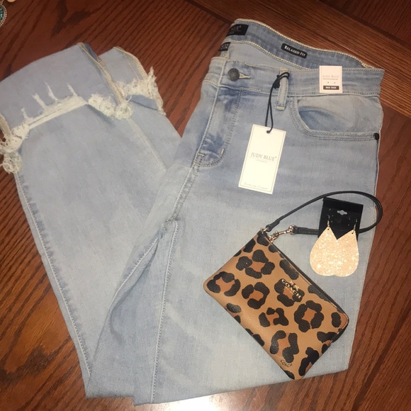 Judy Blue Denim - Judy Blue Distressed Cropped Skinny Jeans